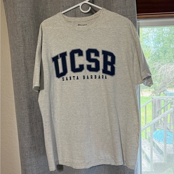 Champion UCSB Tee in Size XL. - Picture 5 of 10